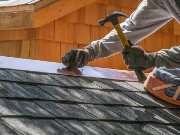 A Handy Guide to Repairing Your Roof on Your Own