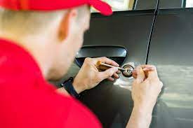 How to Choose a Car Locksmith & Make Your Life Easier