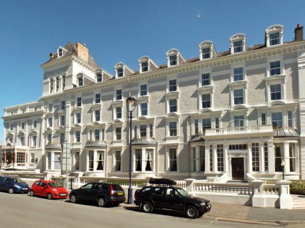 Why You Should Stay at a Llandudno Hotel This Spring