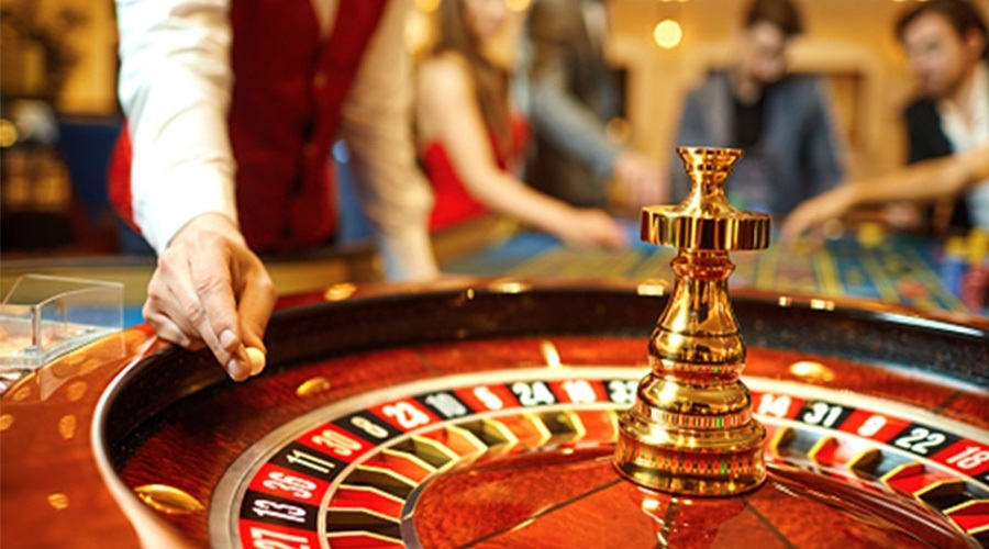 Benefits of Live Casinos Over Traditional Online Casinos