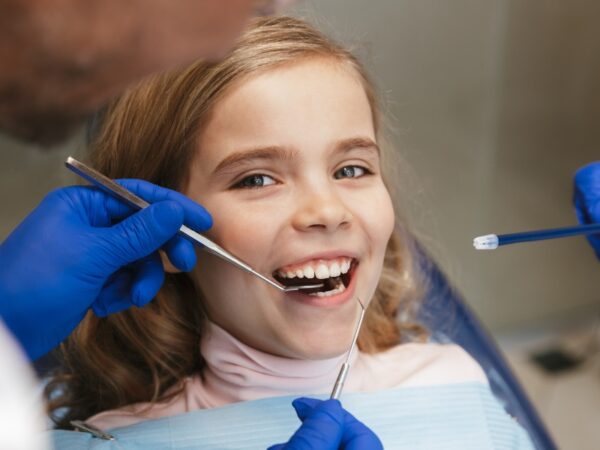 Oral Health Excellence: The Benefits of Working with Professional Dentists
