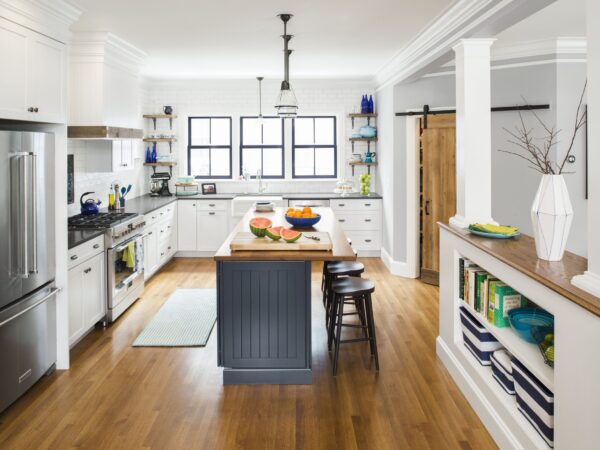 What Are the Latest Color Trends for Modern Kitchen Cabinets?